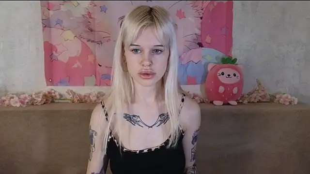 honeygold_ (F young) - topless 5 mins