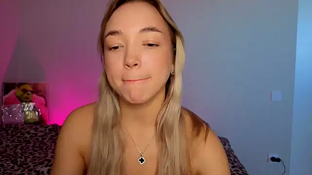 chrissberry - ChrissBerry's free webcam - UK Sex Cams