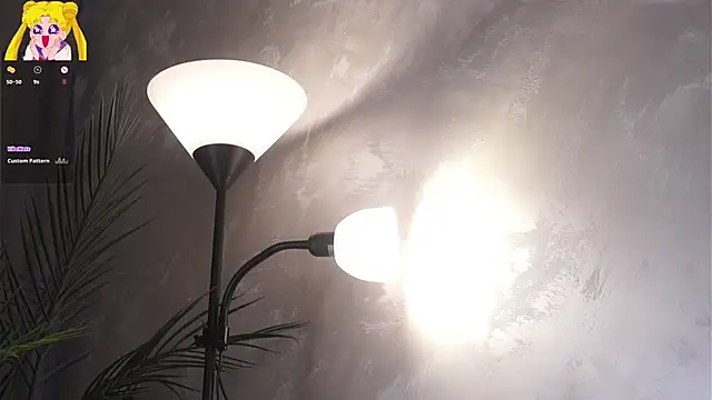 edlinhargus (F teen) - teasing my nippls