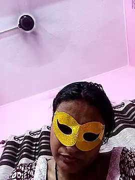 Webcam Model (Gullapi)  is live.Free join now!