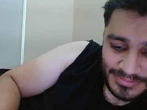 robintoit (M young) - 1000 token to  dick open