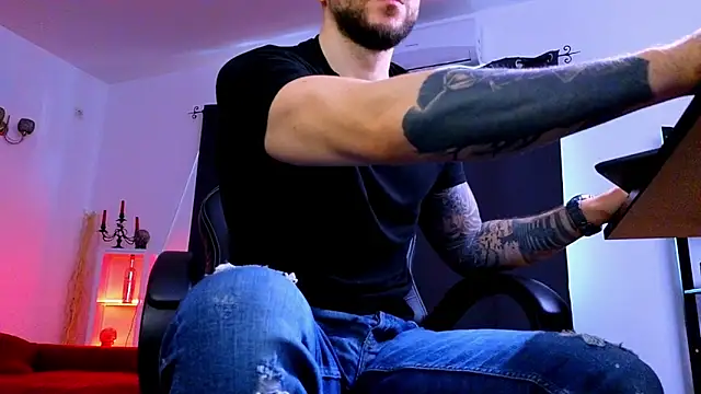 MightyAaron66 webcam