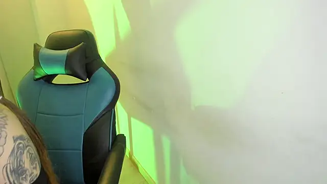 scarbadgirl_ (T teen) - SHOW ASS OPEN