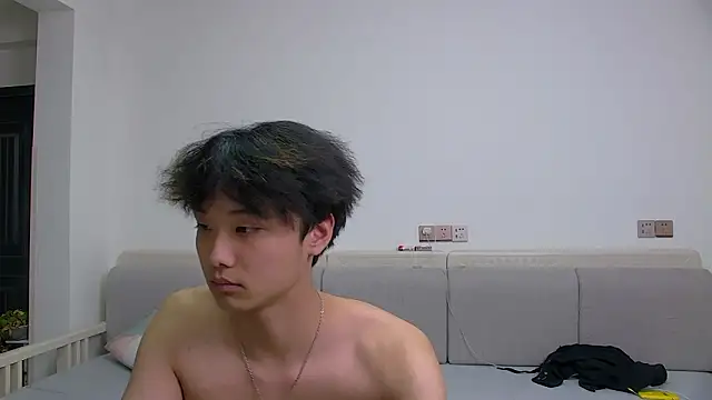 icecream-002's live cam