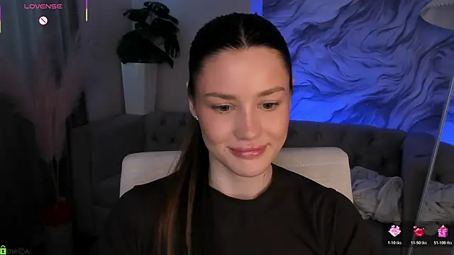 Live webcam of Aria_Mila