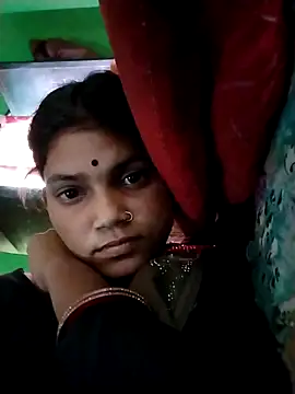 Webcam Model (Jooli_cuty)  is live.Free join now!