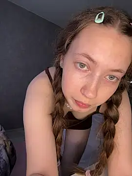 Webcam Model (Holy_Poly)  is live.Free join now!