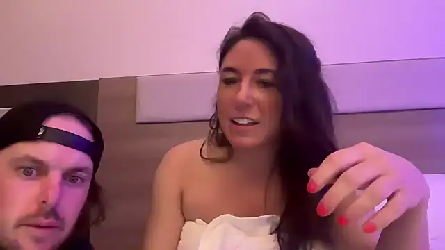 mr_mrs_glitter Live Webcam on Stripchat