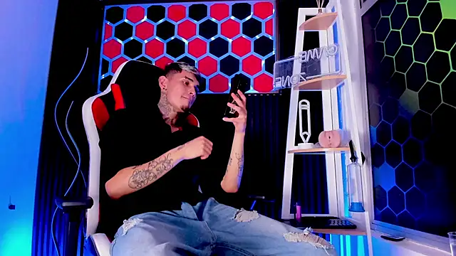 max_hader_ (M young) - my warm milk 🥵💪🍆