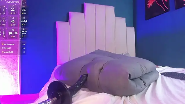 Nicki_Ripperton webcam