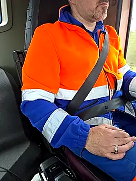 crosss-19cm - Crosss-19cm's free webcam - UK Sex Cams