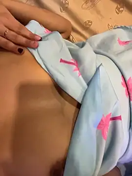 Webcam Model (Eve_Ritz)  is live.Free join now!