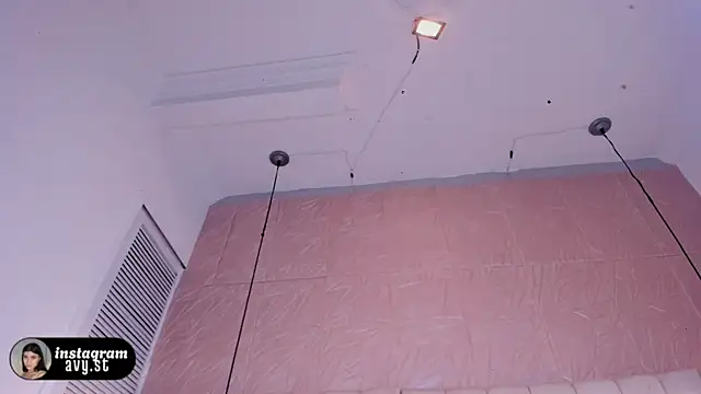 avy_st - Avy_st's free webcam - UK Sex Cams