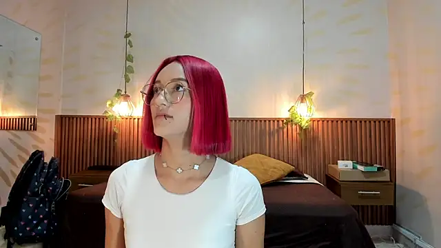 daphne_courtis - Daphne_courtis's free webcam - UK Sex Cams