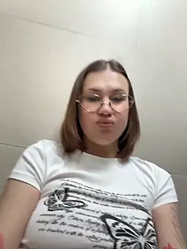 rinacat (F young) - Play with clit and put finger in 👅