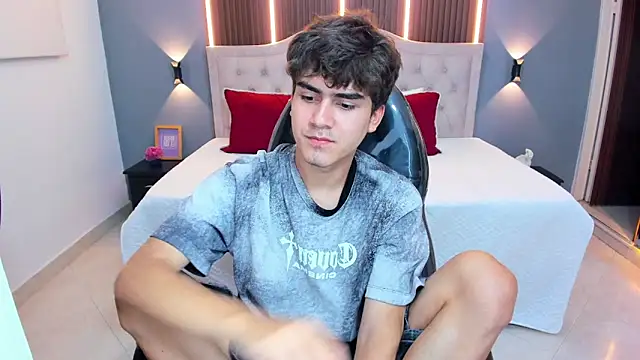 Tommy18__ live sex cam