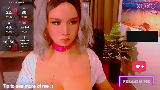 xBigSurpriseLorainex live sex cam