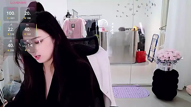 美女yangyang-777在线直播