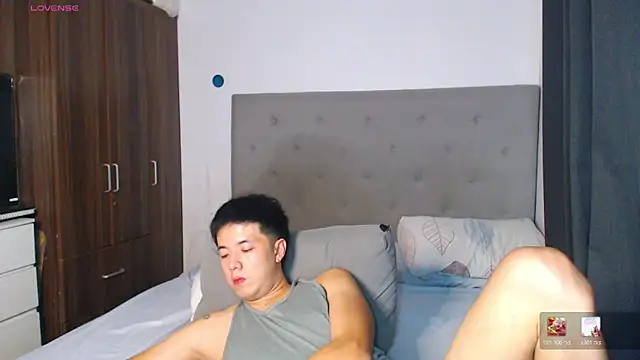 Addictiveboi live sex cam