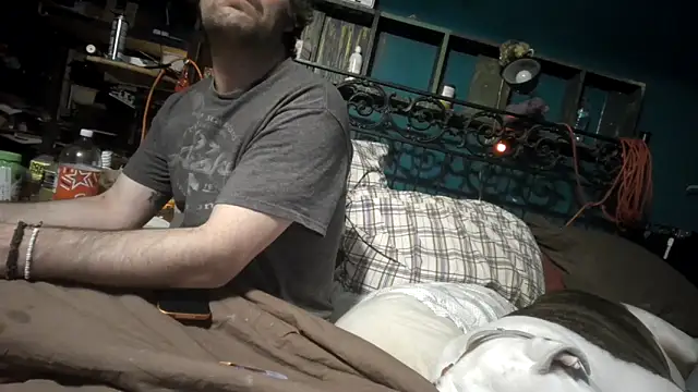 charactrzero - Charactrzero's free webcam - UK Sex Cams