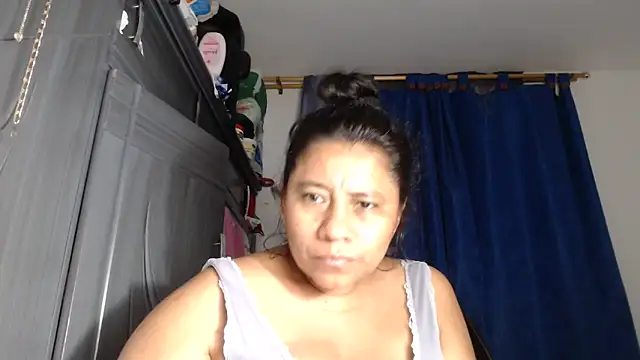 Live sex cam of adrixxx38