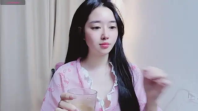 miu-999 - Miu-999's free webcam