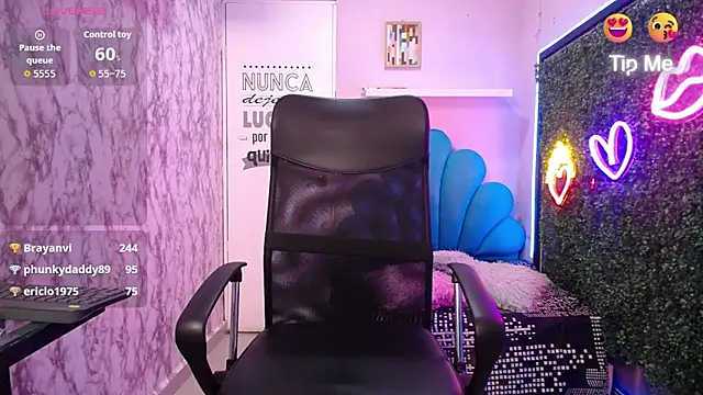 valeria_martinez19 - Valeria_martinez19's free webcam