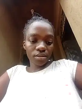 Webcam Model (shape30)  is live.Free join now!