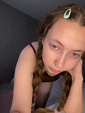 Webcam Model (Holy_Poly)  is live.Free join now!