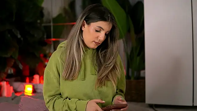 KellyMathews live sex cam