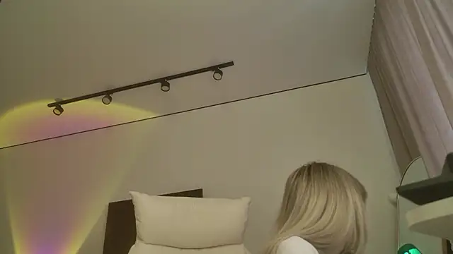 lunainnk - Lunainnk's free webcam - UK Sex Cams