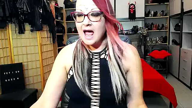 lindadaemonx - LindaDaemonX's free webcam - UK Sex Cams