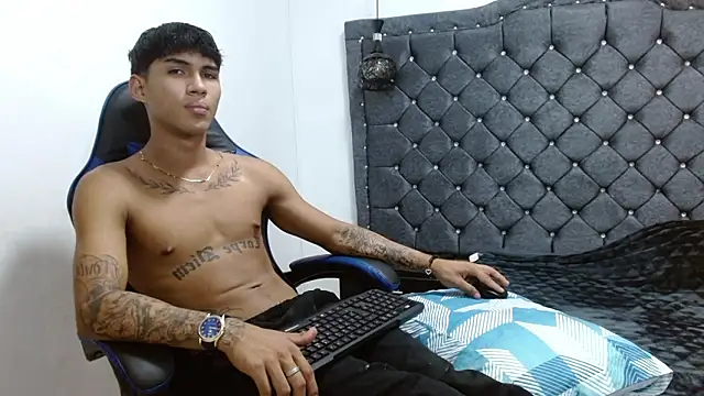 luka_big18 (M twink) - Cum show/ close transmissio😈