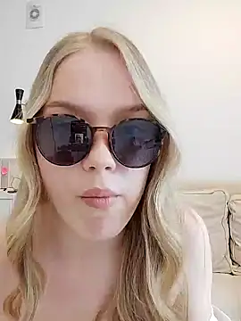 LittleForestELF2 live sex cam