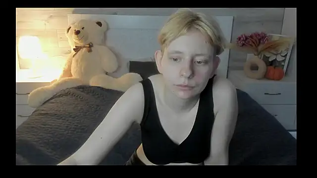 elorablu - EloraBlu's free webcam - UK Sex Cams