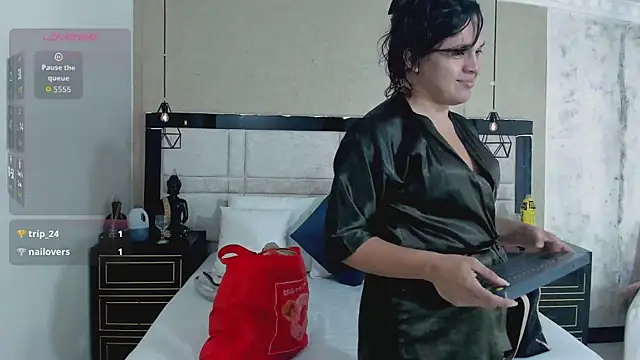 kimCosseyy live sex cam