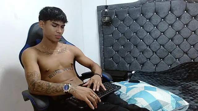 luka_big18 (M twink) - Cum show/ close transmissio😈