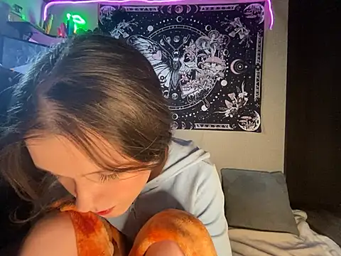 Thedeepwebcutie webcam