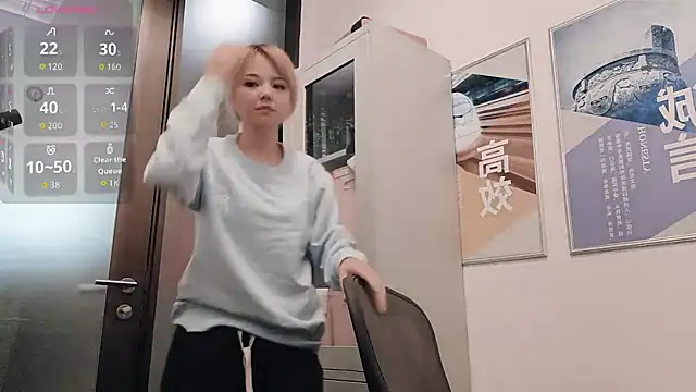 美女KKMM168在线直播