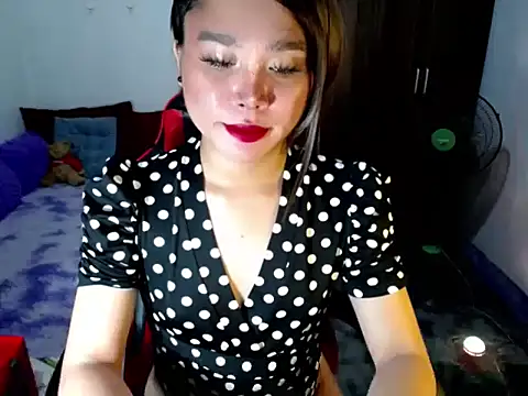 sofiathe1st (T young) - BE MY LOVER!