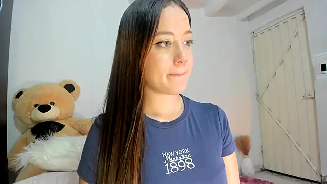 caro_gemm - Caro_gemm's free webcam - UK Sex Cams