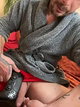 piratee666 (M young) - Who is the best viewers ?