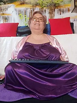 queenpammy1 - QueenPammy1's free webcam - UK Sex Cams