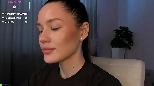 aria_mila - Aria_Mila's free webcam