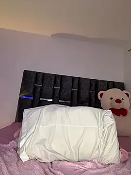 Webcam Model (Bella-kim-)  is live.Free join now!