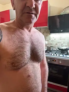 cobraboysex@xh (Ask my age) - evry 25 i do requests at end i cum