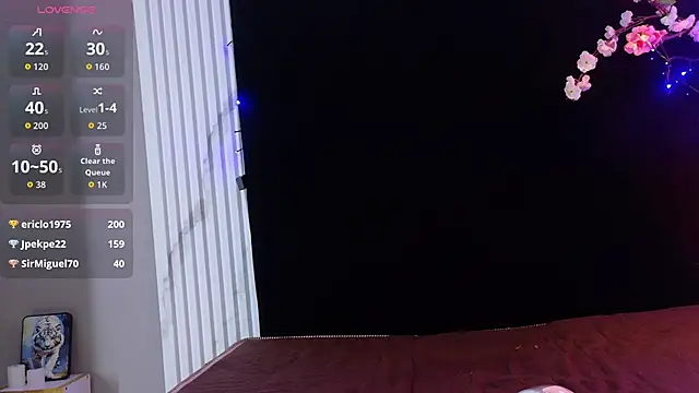 bella_moonlight_cr webcam