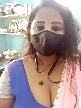 tamil_vennila (F milf) - Lips 👄+ kiss 😘😘😘😘