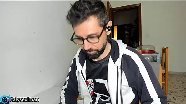 the_fenix_xxx (Ask my age) - vibe my lovense toy and make me cum!