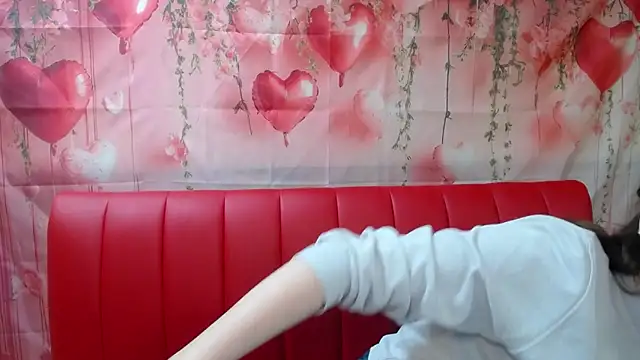 lilianashine - LilianaShine's free webcam